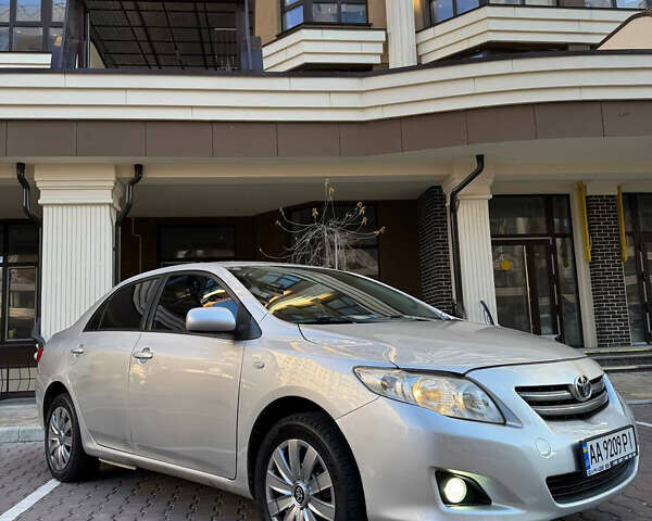 Серый Тойота Королла, объемом двигателя 1.6 л и пробегом 192 тыс. км за 7300 $, фото 1 на Automoto.ua