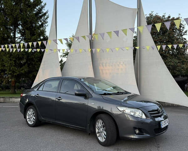 Серый Тойота Королла, объемом двигателя 1.6 л и пробегом 174 тыс. км за 6100 $, фото 1 на Automoto.ua