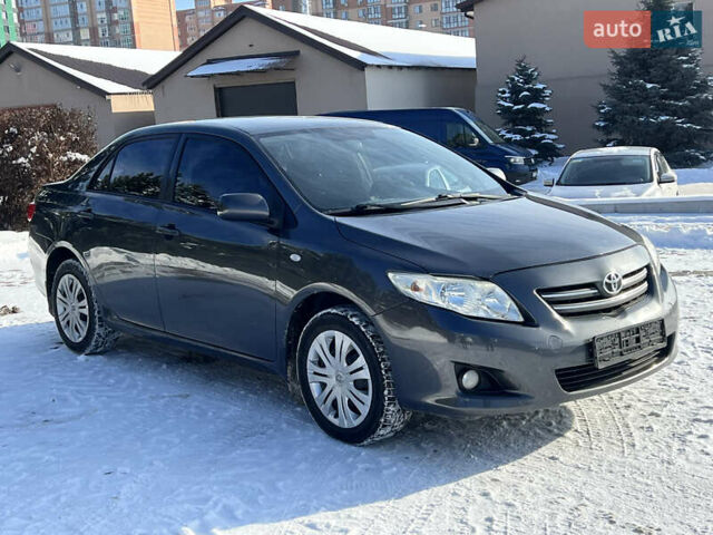 Серый Тойота Королла, объемом двигателя 1.6 л и пробегом 228 тыс. км за 6600 $, фото 1 на Automoto.ua