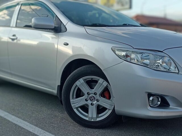 Сірий Тойота Королла, об'ємом двигуна 1.6 л та пробігом 213 тис. км за 6300 $, фото 1 на Automoto.ua