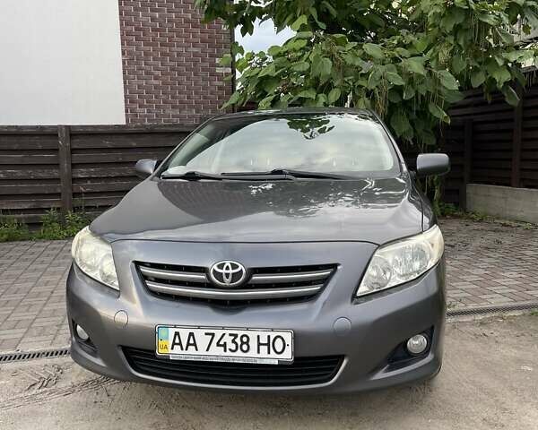 Серый Тойота Королла, объемом двигателя 1.6 л и пробегом 385 тыс. км за 6700 $, фото 1 на Automoto.ua