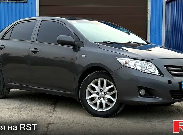 Серый Тойота Королла, объемом двигателя 1.6 л и пробегом 299 тыс. км за 5399 $, фото 1 на Automoto.ua