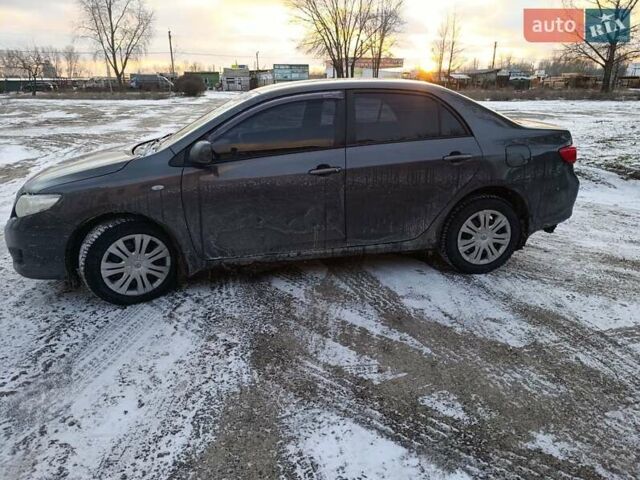 Серый Тойота Королла, объемом двигателя 1.6 л и пробегом 245 тыс. км за 6700 $, фото 1 на Automoto.ua