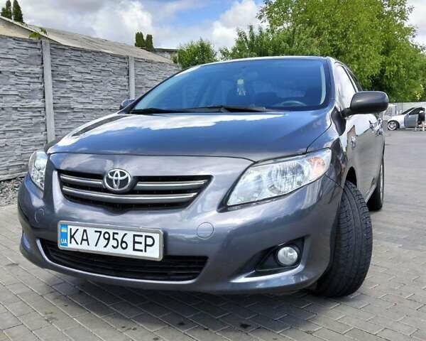 Сірий Тойота Королла, об'ємом двигуна 1.6 л та пробігом 239 тис. км за 6500 $, фото 1 на Automoto.ua