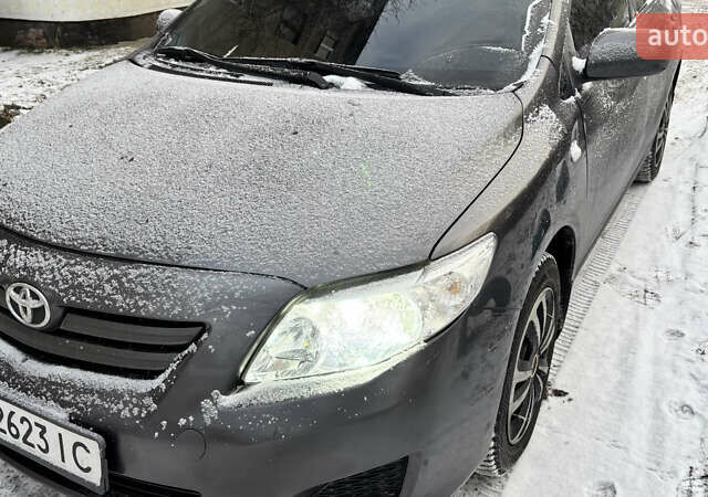 Серый Тойота Королла, объемом двигателя 1.6 л и пробегом 186 тыс. км за 7400 $, фото 1 на Automoto.ua