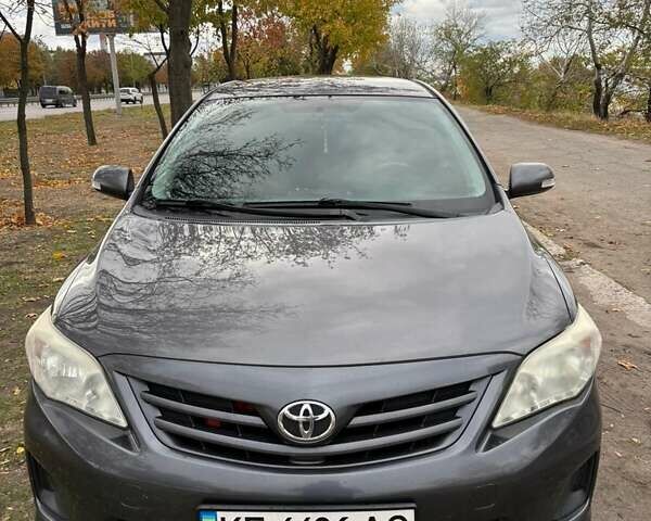 Сірий Тойота Королла, об'ємом двигуна 1.3 л та пробігом 253 тис. км за 7500 $, фото 1 на Automoto.ua