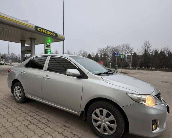 Сірий Тойота Королла, об'ємом двигуна 1.33 л та пробігом 149 тис. км за 7000 $, фото 1 на Automoto.ua