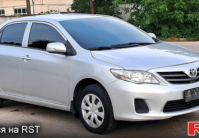 Сірий Тойота Королла, об'ємом двигуна 1.6 л та пробігом 93 тис. км за 8300 $, фото 1 на Automoto.ua