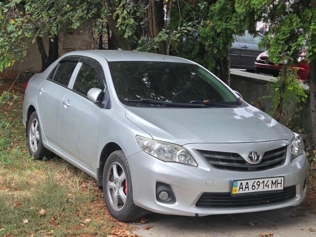 Сірий Тойота Королла, об'ємом двигуна 1.6 л та пробігом 217 тис. км за 8000 $, фото 1 на Automoto.ua
