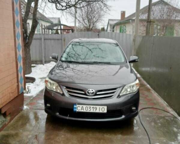 Сірий Тойота Королла, об'ємом двигуна 1.6 л та пробігом 207 тис. км за 8600 $, фото 1 на Automoto.ua