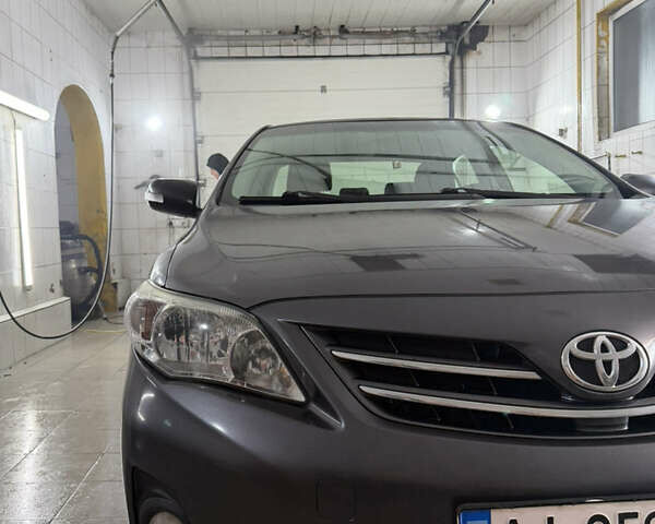 Серый Тойота Королла, объемом двигателя 1.6 л и пробегом 267 тыс. км за 10200 $, фото 1 на Automoto.ua