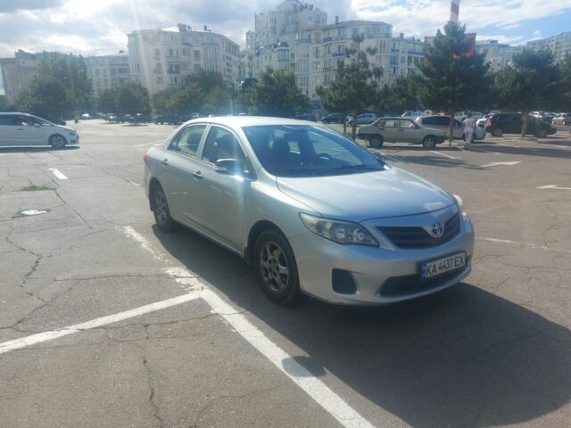 Сірий Тойота Королла, об'ємом двигуна 1.4 л та пробігом 180 тис. км за 9200 $, фото 1 на Automoto.ua