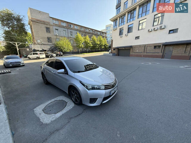 Серый Тойота Королла, объемом двигателя 1.6 л и пробегом 163 тыс. км за 10800 $, фото 1 на Automoto.ua