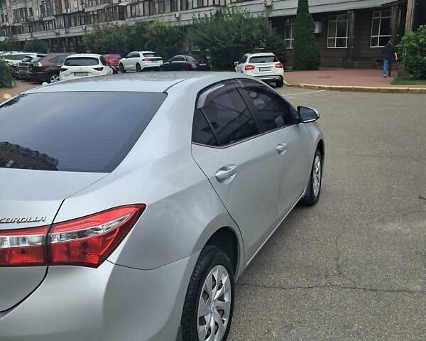 Сірий Тойота Королла, об'ємом двигуна 1.6 л та пробігом 173 тис. км за 11000 $, фото 1 на Automoto.ua