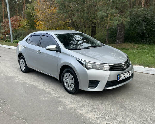 Серый Тойота Королла, объемом двигателя 1.33 л и пробегом 44 тыс. км за 12000 $, фото 1 на Automoto.ua