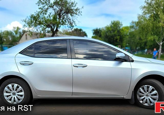 Сірий Тойота Королла, об'ємом двигуна 1.6 л та пробігом 180 тис. км за 11000 $, фото 1 на Automoto.ua