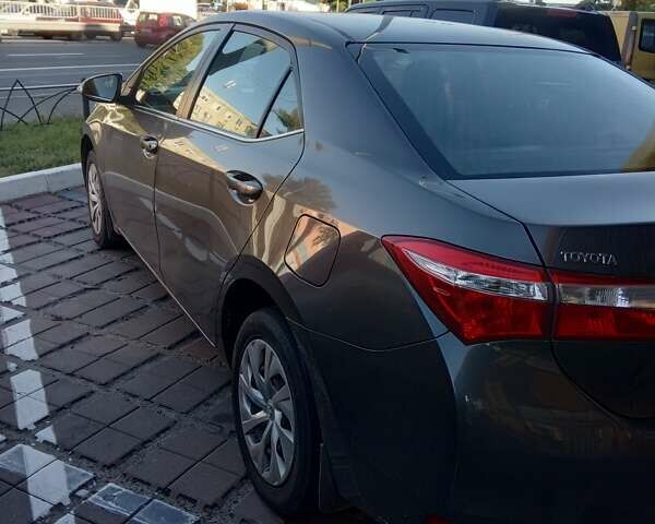 Сірий Тойота Королла, об'ємом двигуна 1.6 л та пробігом 162 тис. км за 15555 $, фото 1 на Automoto.ua