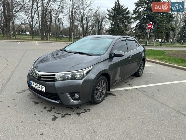 Серый Тойота Королла, объемом двигателя 1.6 л и пробегом 292 тыс. км за 11000 $, фото 1 на Automoto.ua