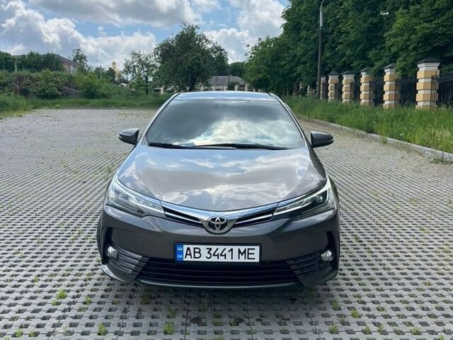 Сірий Тойота Королла, об'ємом двигуна 1.6 л та пробігом 150 тис. км за 13900 $, фото 1 на Automoto.ua