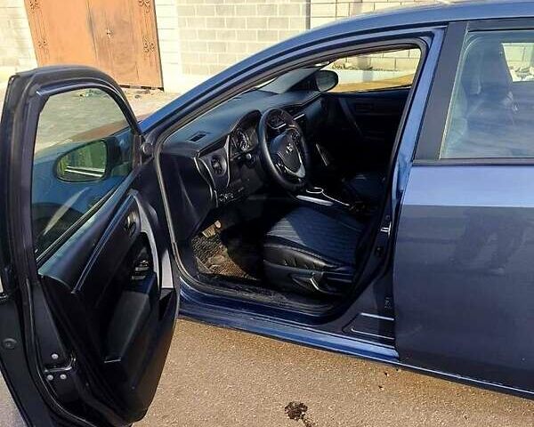 Серый Тойота Королла, объемом двигателя 1.8 л и пробегом 182 тыс. км за 13500 $, фото 1 на Automoto.ua