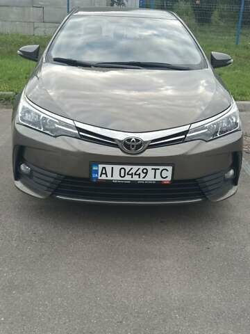 Серый Тойота Королла, объемом двигателя 1.6 л и пробегом 260 тыс. км за 12500 $, фото 1 на Automoto.ua