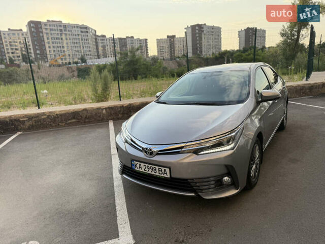 Серый Тойота Королла, объемом двигателя 1.6 л и пробегом 96 тыс. км за 15500 $, фото 1 на Automoto.ua