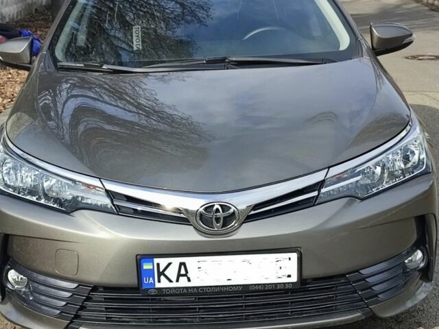 Сірий Тойота Королла, об'ємом двигуна 1.6 л та пробігом 180 тис. км за 13026 $, фото 1 на Automoto.ua