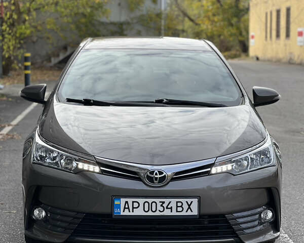 Тойота Королла 2017 в Каменце-Подольском на Automoto.ua Серый Тойота Королла, объемом двигателя 1.6 л и пробегом 112 тыс. км за 14800 $, фото 1 на Automoto.ua