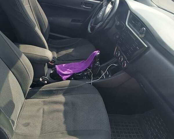 Серый Тойота Королла, объемом двигателя 1.33 л и пробегом 220 тыс. км за 16300 $, фото 1 на Automoto.ua