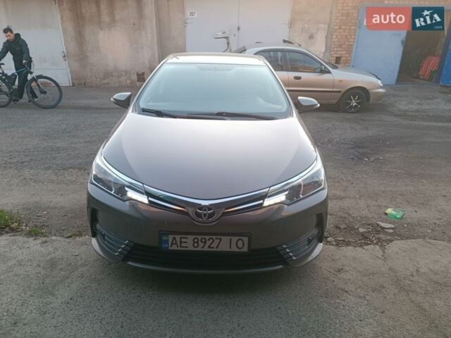 Серый Тойота Королла, объемом двигателя 1.6 л и пробегом 120 тыс. км за 13500 $, фото 1 на Automoto.ua