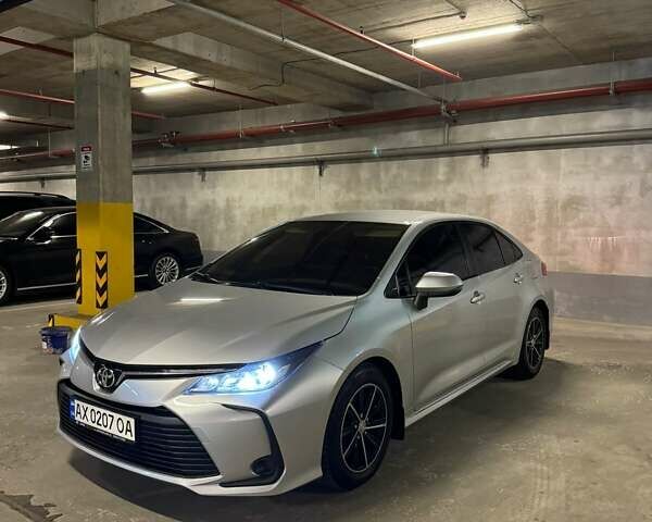 Серый Тойота Королла, объемом двигателя 1.6 л и пробегом 100 тыс. км за 15900 $, фото 1 на Automoto.ua