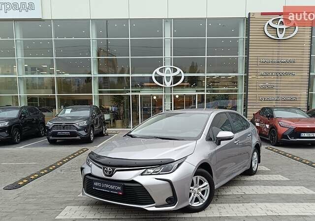 Серый Тойота Королла, объемом двигателя 1.6 л и пробегом 69 тыс. км за 17433 $, фото 1 на Automoto.ua