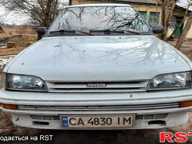 Сірий Тойота Королла, об'ємом двигуна 1.3 л та пробігом 0 тис. км за 800 $, фото 1 на Automoto.ua