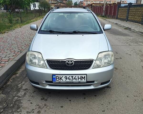 Сірий Тойота Королла, об'ємом двигуна 2 л та пробігом 295 тис. км за 4100 $, фото 1 на Automoto.ua