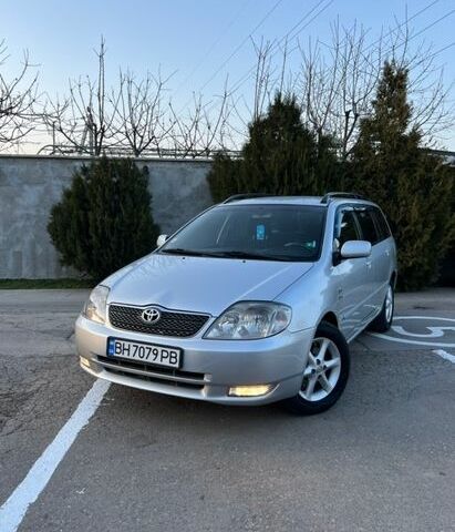 Серый Тойота Королла, объемом двигателя 2 л и пробегом 177 тыс. км за 4999 $, фото 1 на Automoto.ua