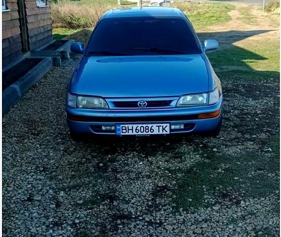 Синий Тойота Королла, объемом двигателя 1.3 л и пробегом 380 тыс. км за 2450 $, фото 1 на Automoto.ua
