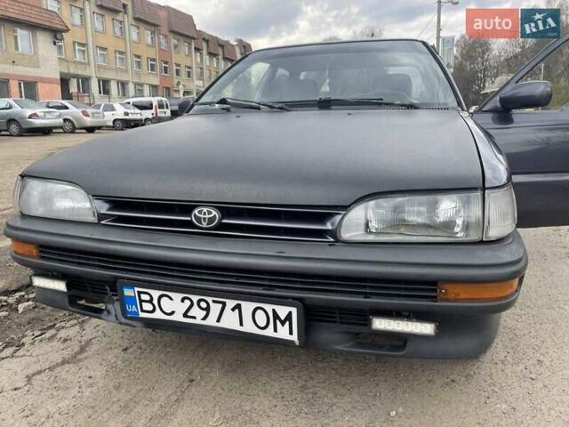 Синий Тойота Королла, объемом двигателя 1.3 л и пробегом 372 тыс. км за 1550 $, фото 1 на Automoto.ua