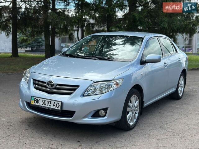 Синий Тойота Королла, объемом двигателя 1.6 л и пробегом 220 тыс. км за 6000 $, фото 1 на Automoto.ua