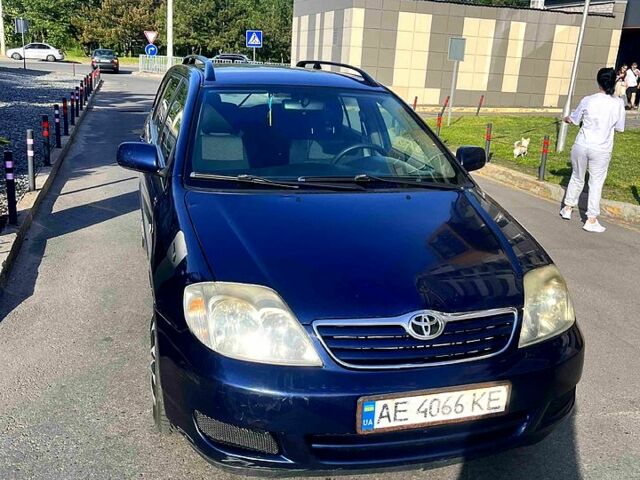 Синій Тойота Королла, об'ємом двигуна 1.4 л та пробігом 479 тис. км за 3400 $, фото 1 на Automoto.ua