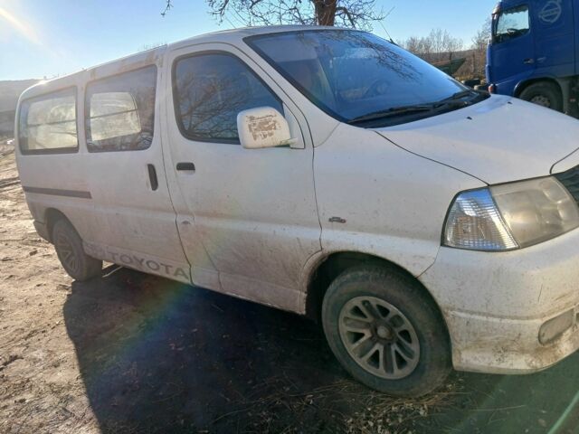 Белый Тойота Другая, объемом двигателя 2.5 л и пробегом 300 тыс. км за 4700 $, фото 1 на Automoto.ua
