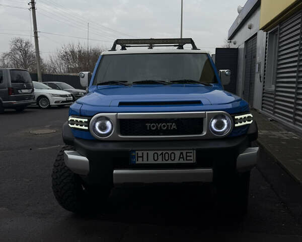 Синій Тойота ФЖ Крузер, об'ємом двигуна 3.96 л та пробігом 210 тис. км за 21999 $, фото 1 на Automoto.ua