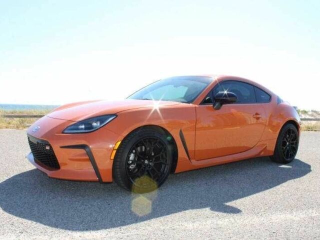 Оранжевый Тойота ГТ 86, объемом двигателя 2.4 л и пробегом 2 тыс. км за 10000 $, фото 1 на Automoto.ua