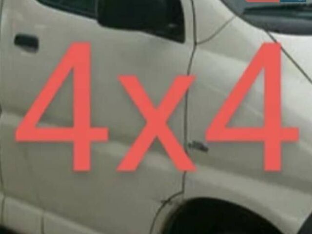 Белый Тойота Хиасе, объемом двигателя 2.49 л и пробегом 381 тыс. км за 8000 $, фото 1 на Automoto.ua