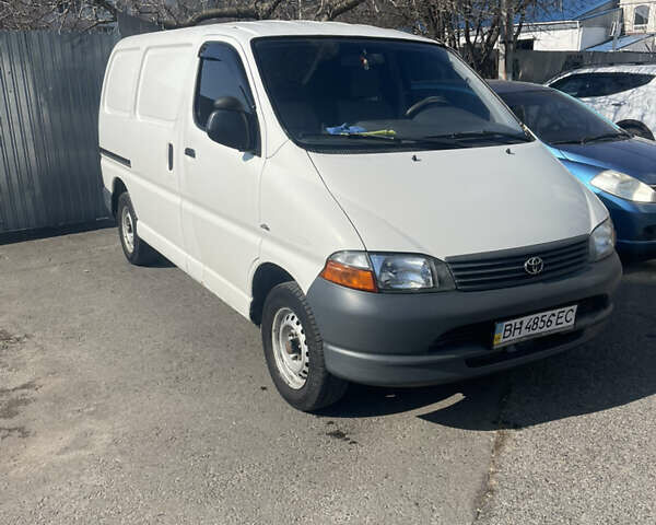 Білий Тойота Хіасє, об'ємом двигуна 2.5 л та пробігом 221 тис. км за 7500 $, фото 1 на Automoto.ua