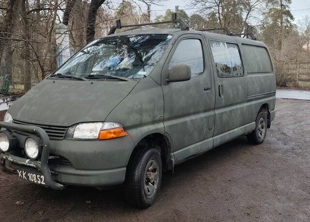 Тойота Хиасе, объемом двигателя 2.5 л и пробегом 378 тыс. км за 4850 $, фото 1 на Automoto.ua