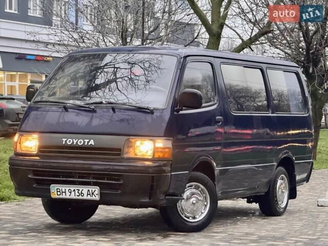 Синий Тойота Хиасе, объемом двигателя 0 л и пробегом 290 тыс. км за 3400 $, фото 1 на Automoto.ua