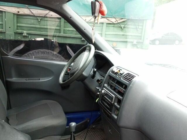 Синий Тойота Хиасе, объемом двигателя 2.4 л и пробегом 400 тыс. км за 5200 $, фото 1 на Automoto.ua