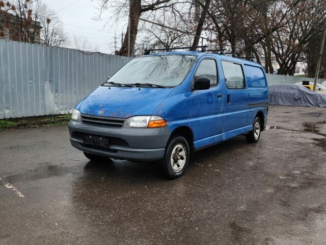 Синій Тойота Хіасє, об'ємом двигуна 2.5 л та пробігом 200 тис. км за 2800 $, фото 1 на Automoto.ua