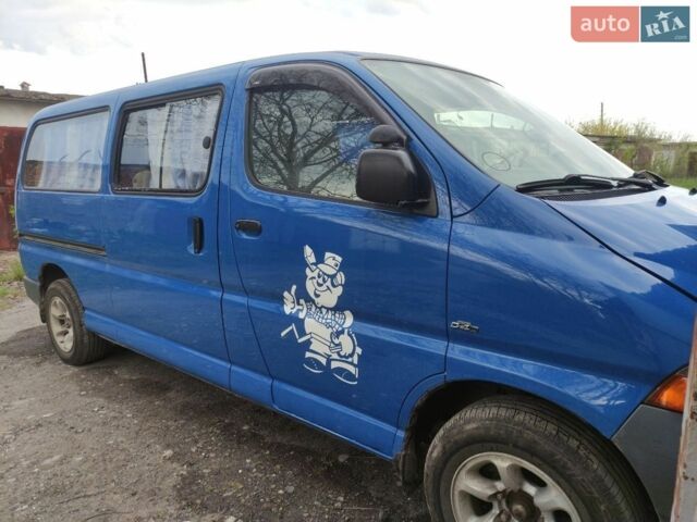 Синій Тойота Хіасє, об'ємом двигуна 2.49 л та пробігом 170 тис. км за 10000 $, фото 1 на Automoto.ua