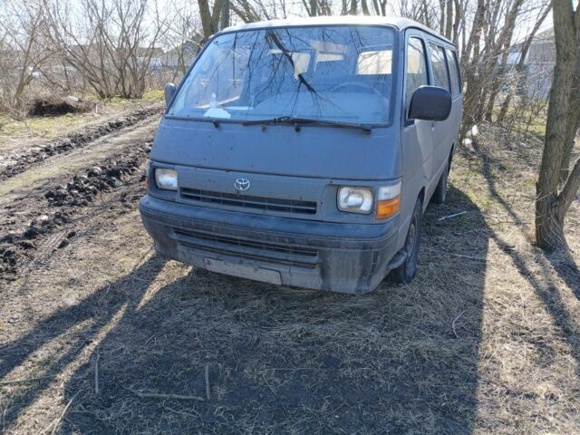 Синій Тойота Хіасє, об'ємом двигуна 2 л та пробігом 2 тис. км за 1600 $, фото 1 на Automoto.ua